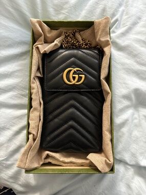 Gucci GG Marmont Shoulder Bag in Black